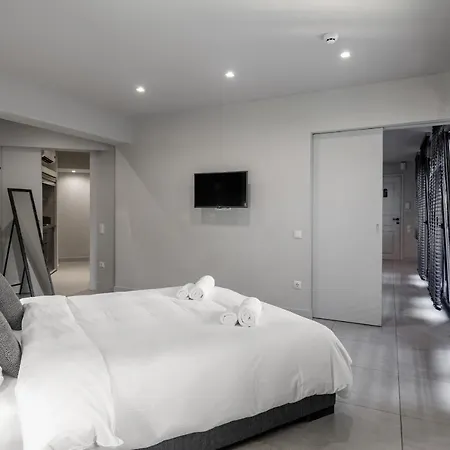 Apartment Ultimate 3 Building In The Center For 15 Ppl Athens
