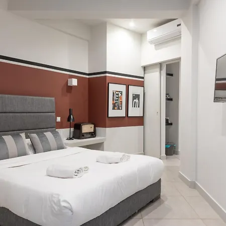 Ultimate 3 Building In The Center For 15 Ppl Apartment Athens