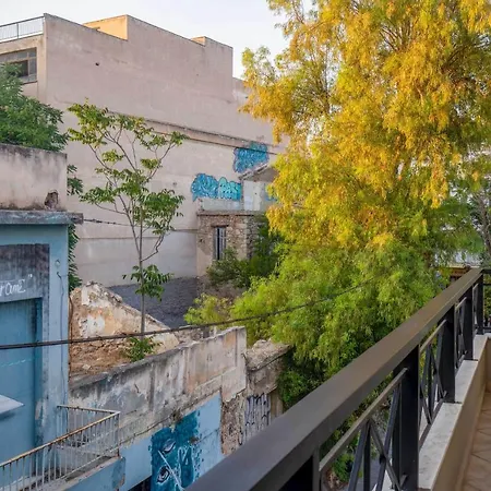 Entire Building In The Heart Of Sleeps 15 With Private Rooftop Terrace Appartement